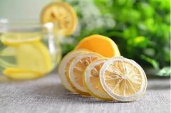 柠檬水减肥方法用冷水泡还是热水泡？哪一个减肥防癌效果最强？