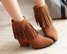 流苏短靴搭配法则！潮流又时尚的穿搭！你学会了吗？