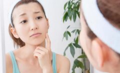 夏天脸上痒怎么办？如何应对皮肤瘙痒？选对方法很关键！