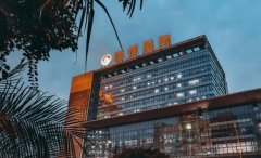 重庆新桥医院果酸换肤治疗多少钱？内附有皮肤案例和医生实力推荐！