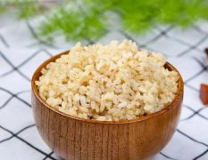 吃糙米饭的好处和坏处？